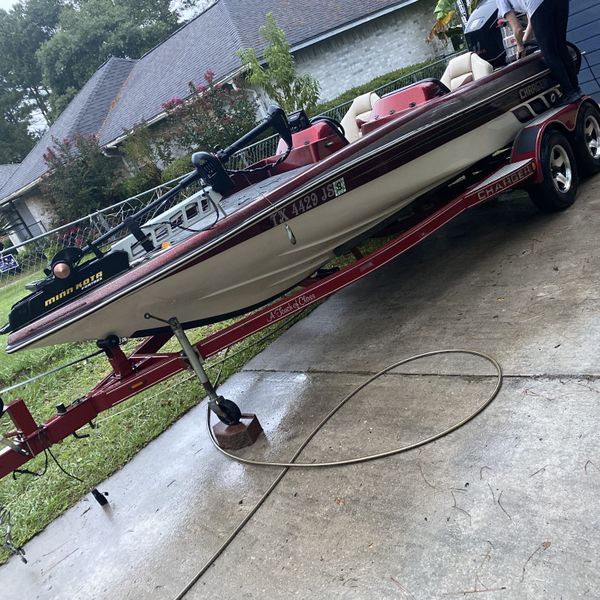 20’5” Charger Bass Boat, for Sale in Willis, TX OfferUp