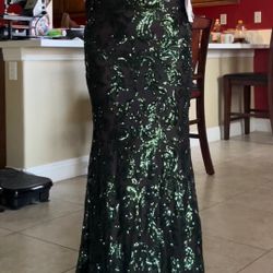 Windsor Sequence Green & Black Prom Dress