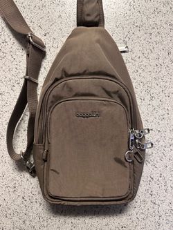 Baggallini Classic Anti-Theft Daytripper Mini Sling Handbag Shoulder Bag / Small Bag
