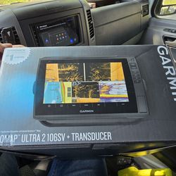 New In Box Garmin Ultra "2" 106sv GPS Fishfinder