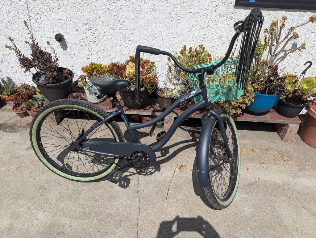 Beach Cruiser Almost brand new Bike Bicycle