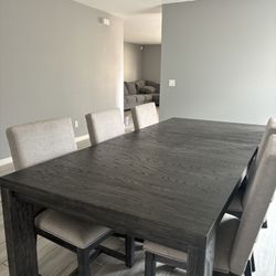 Dinning Table 