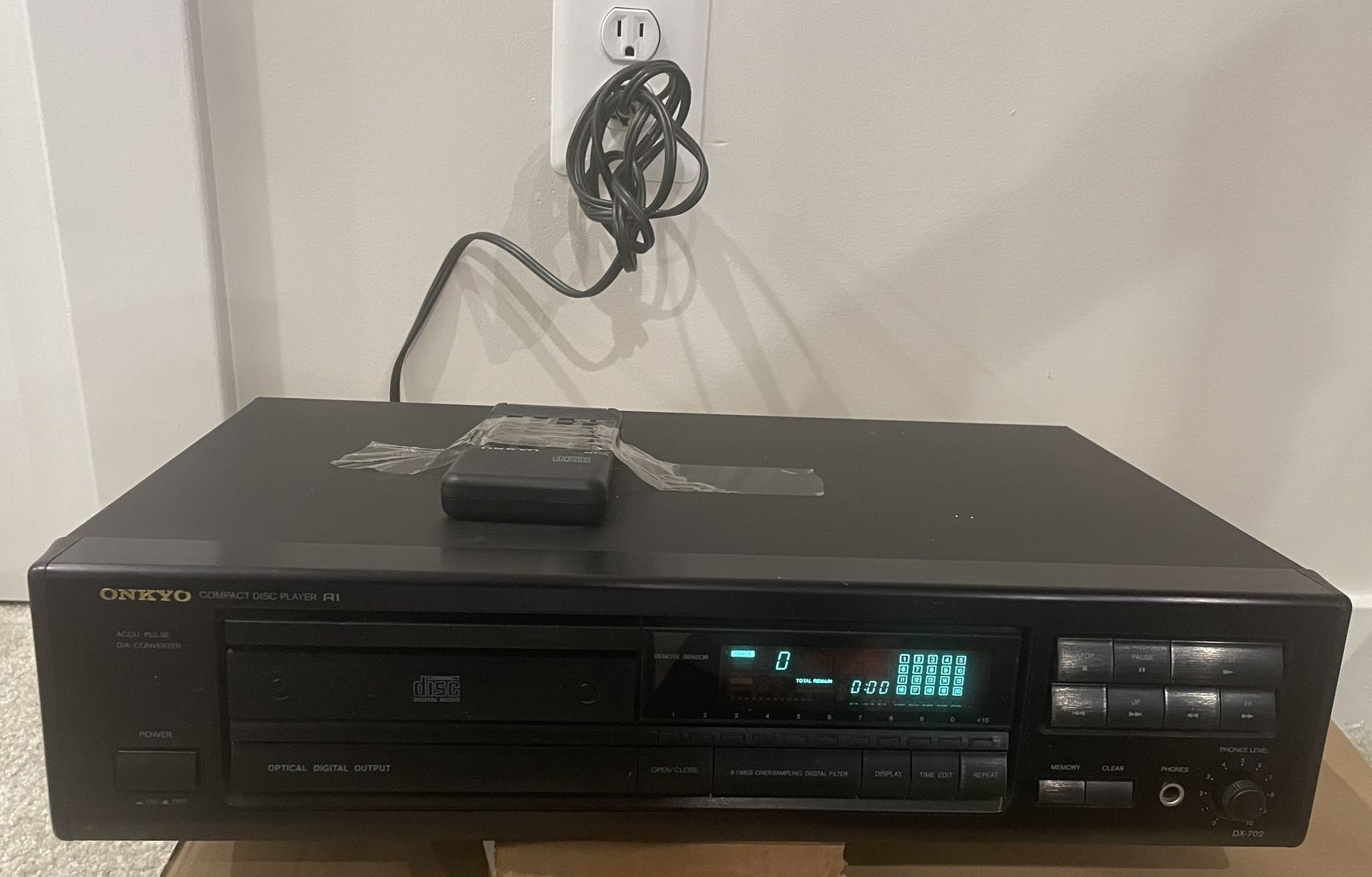 ONKYO Compact Disc Player DX-702 Tested Works Vintage December 1991 With Remote