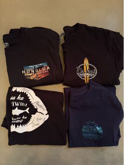 Adult Small Hawaiian T-shirts