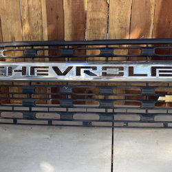 2020-2023 Chevrolet Bright Chrome Front Grille (contact info removed)1 OEM
