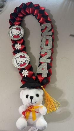 Hello Kitty Graduation 👩🏻🎓