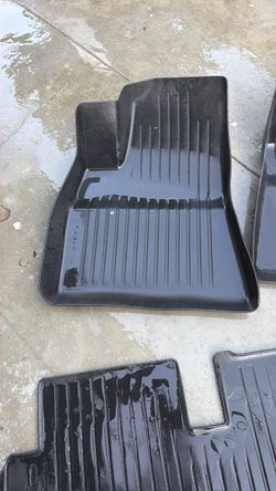 FLOOR MATS MODEL 3 Tesla