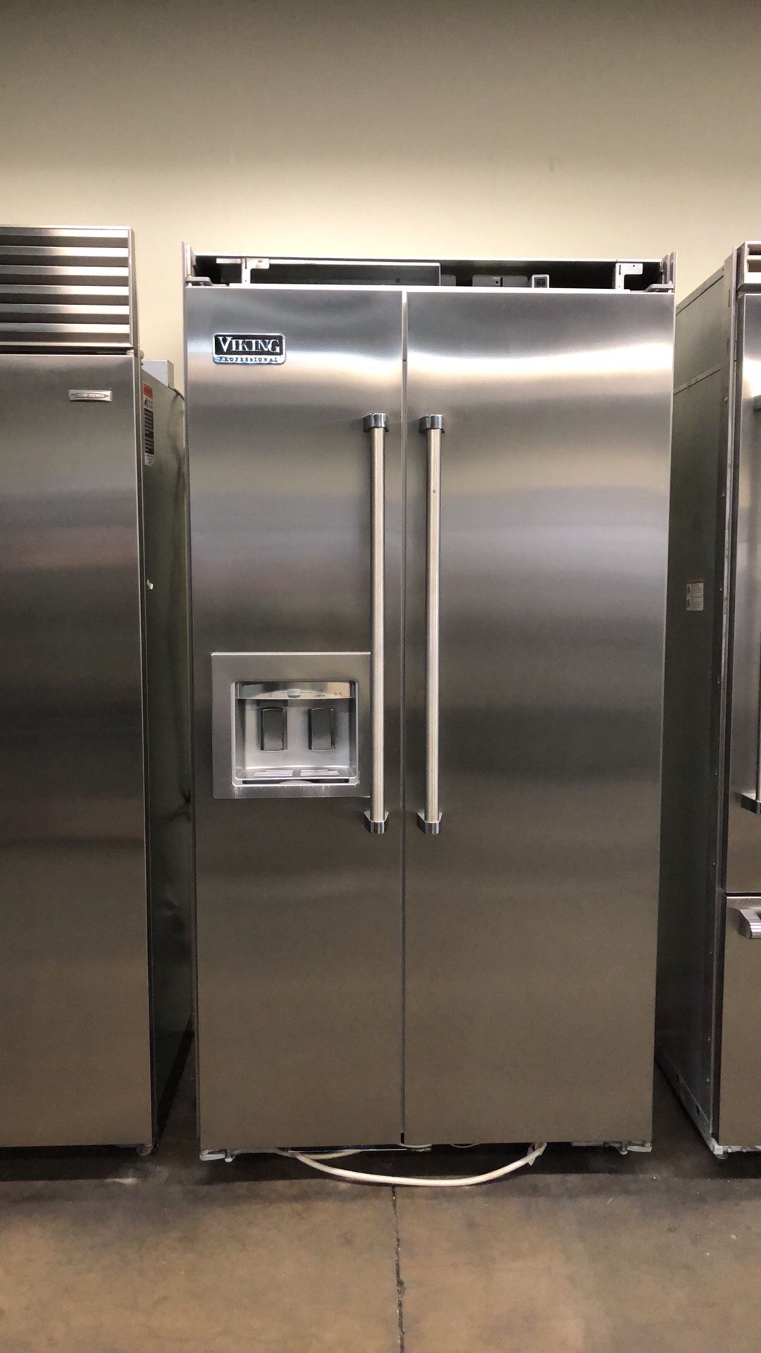 Viking 42”wide Built In Side By Side Refrigerator In Stainless Steel 