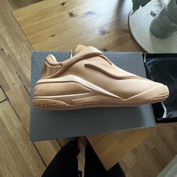 Converse Shai 001 Size 8.5