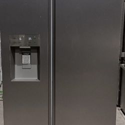 Hisense - Refrigerator , 25.6 cu ft, 36"W 