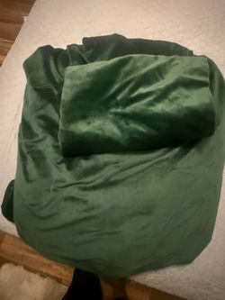 Queen Comforter – Deep Forest Green – Excellent Condition