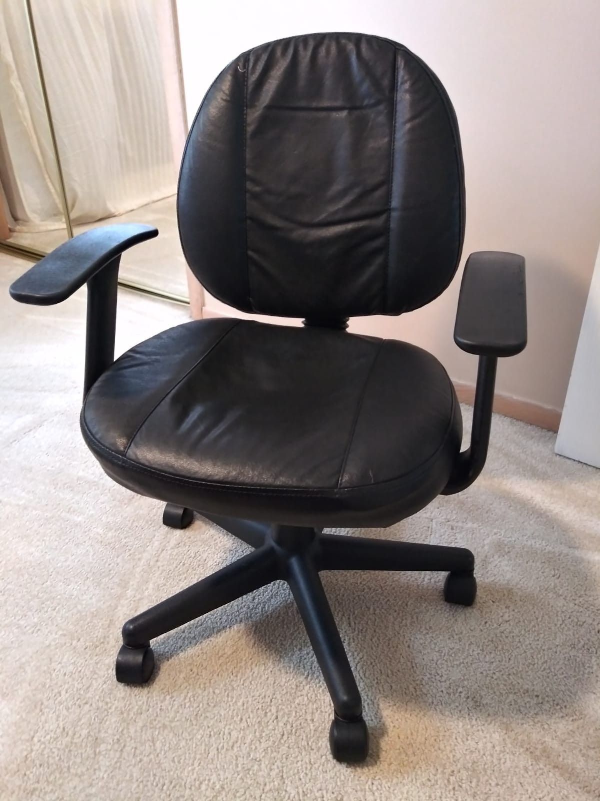 Office leather chair