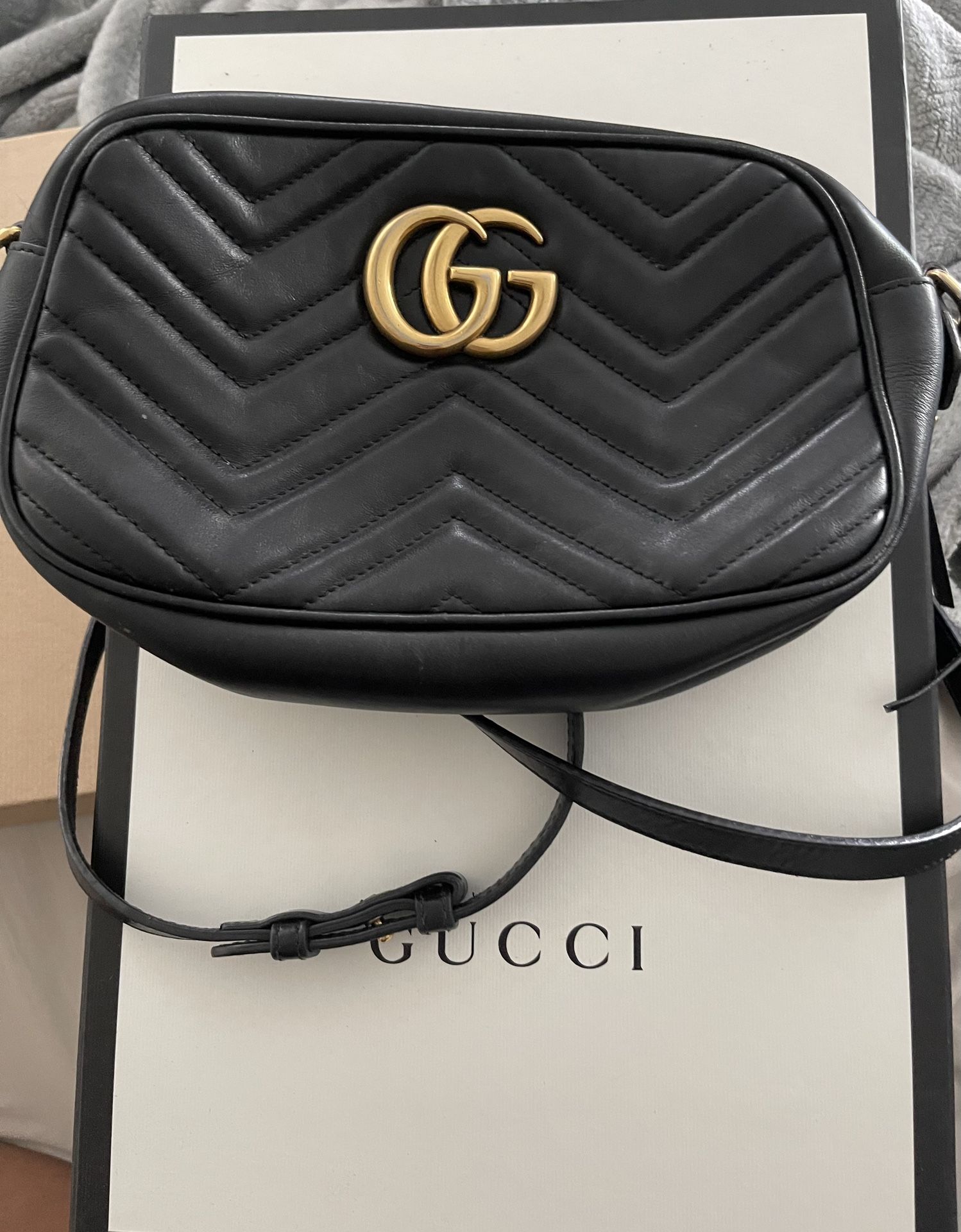 GG MARMONT SMALL CAMERA BAG