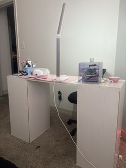 Nail Desk 2 Chairs Included