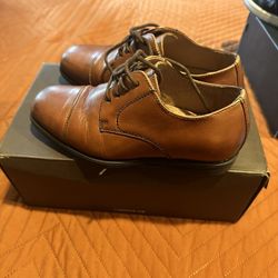 Florsheim Boys dress Shoes
