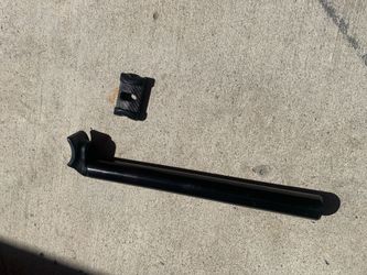 Black seat post