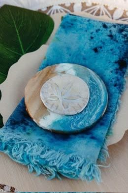 Handmade Ice 🧊 dyed linen napkins for events! 50 count