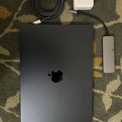 MacBook Air - 13 Inch, M2