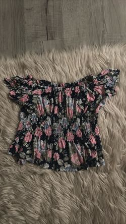 Floral Off-Shoulder Smocked Crop Top