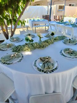 15 ROUND TABLES 60” (5ft wide)