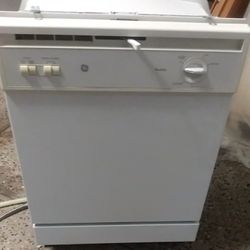 GE. DISHWASHER 