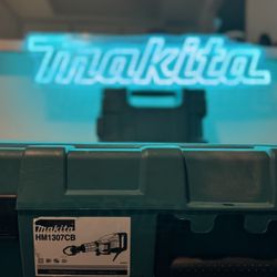 Makita 14 Amp 1-1/8 in. Hex Corded Variable Speed 35 lb. Demolition Hammer w/ Soft Start, LED