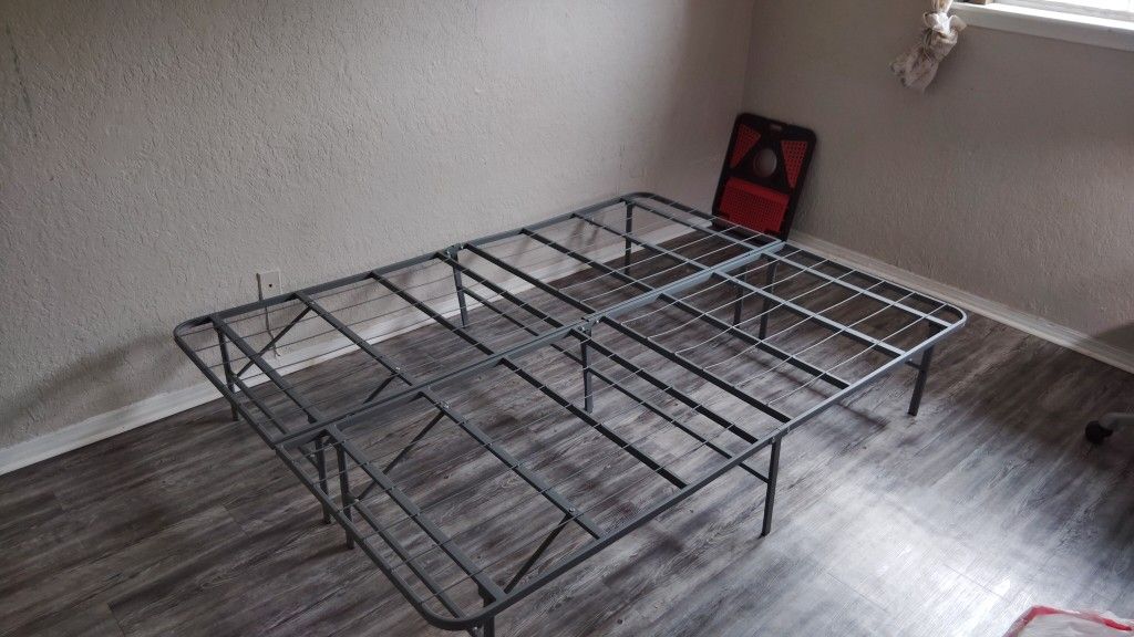 Signature design By Ashley Better Than A Box spring Foundation. 