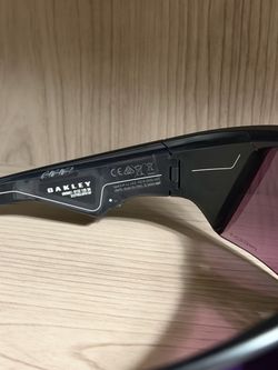 Oakley meta
