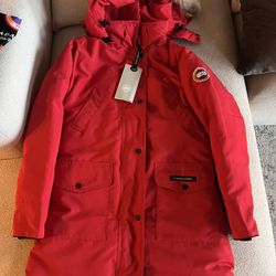 Canada Goose Fur Hooded Zip Down Parka