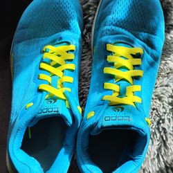 Topo Athletic Running Shoes 