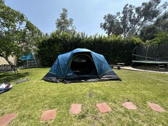 Coleman XL Skydome 10-person Camping Dark Room Tent LIKE NEW USED ONCE!