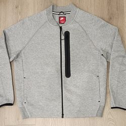 Nike Sportswear Tech Fleece Bomber Jacket Grey Mens Size Large FB8008-063 NWT MSRP $130