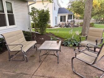 Patio lounge set