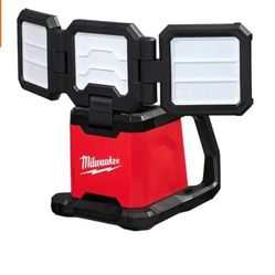 MILWAUKEE ROVER DUAL Power Triple-Panel Flood Light.  Tool Only 