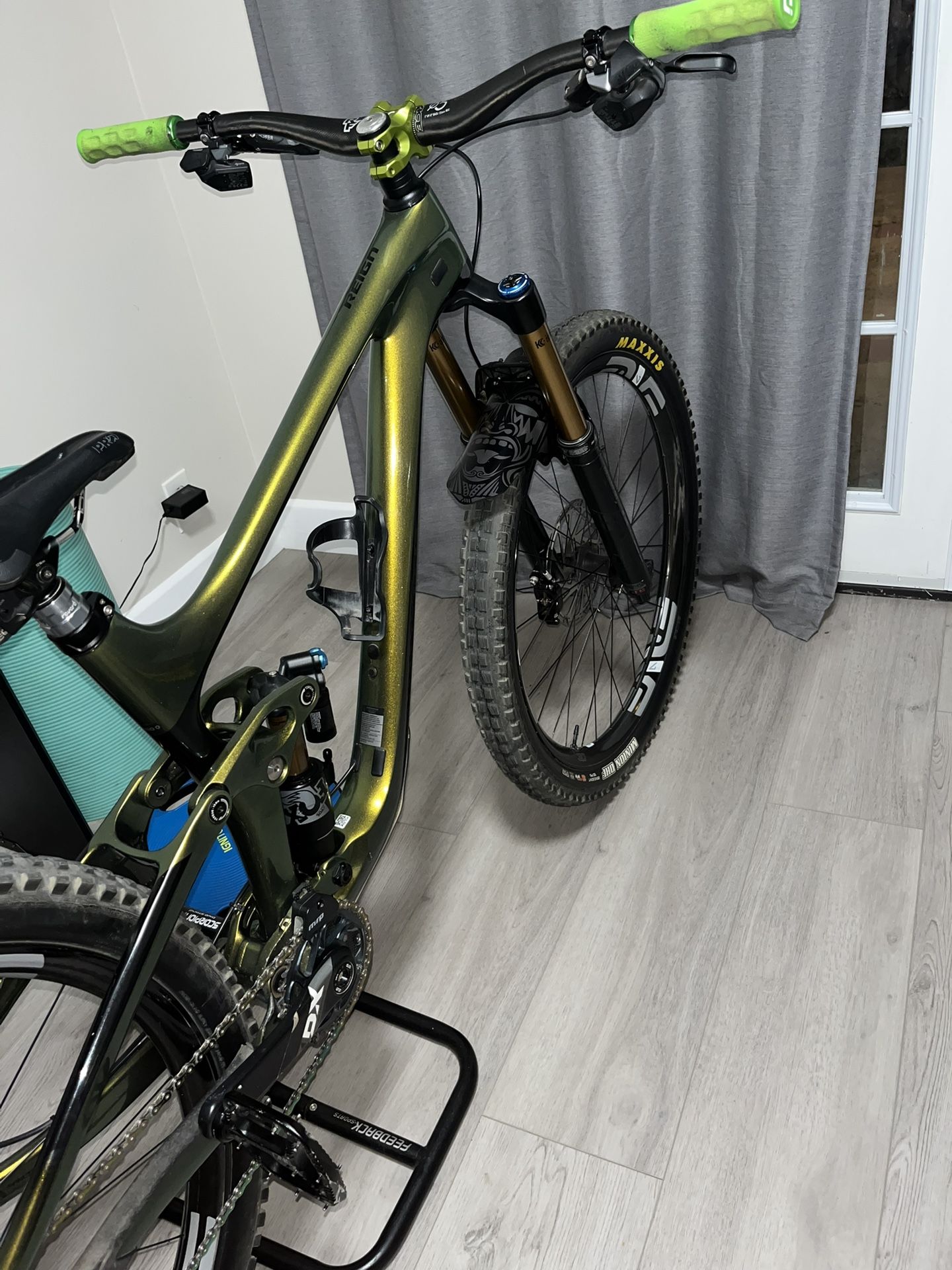Giant Reign 0 Full Carbon