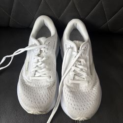  Brooks Ghost Adrenaline GTS 24 running shoes in white
