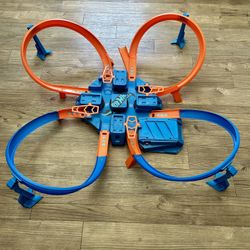 Hot wheels Criss Cross Crash