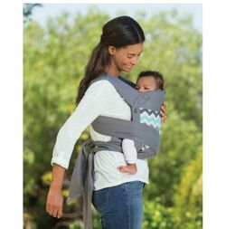 Infantino Honey Blossom Baby Carrier, Ergonomic Infant to Toddler Carrier, Hip Healthy “M” Position Support, Adjustable Sliding Seat, Padded Cross-Bac