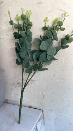 3 Artificial greenery