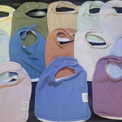 Set of Organic KeaBaby Baby Bibs

