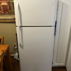 Frigidaire Refrigerator (model#LFHT1817LW9)