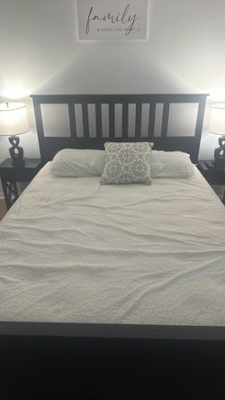 Queen  size bed