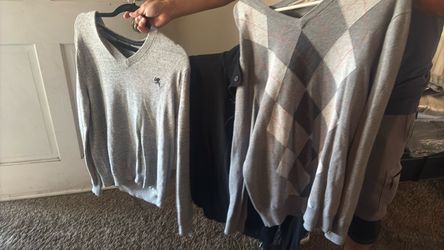 Suéteres size M $30 por todos