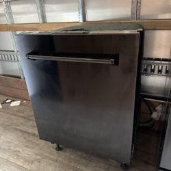 Black Dishwasher 