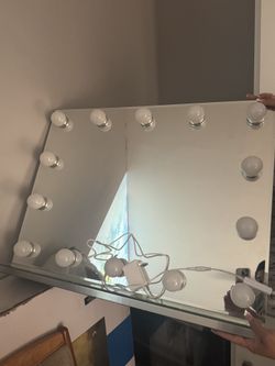Vanity mirror