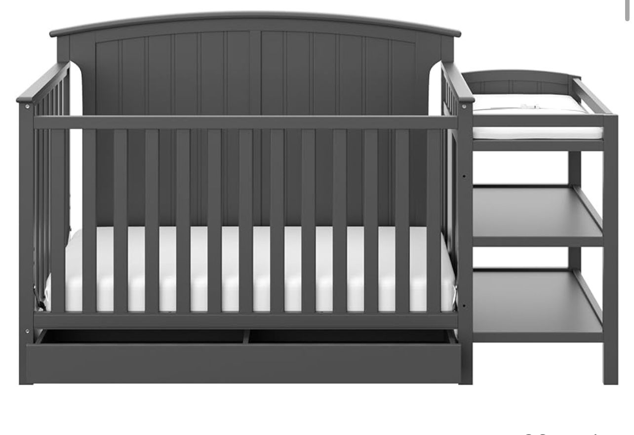 Crip With Changing Table