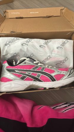 pink gel asics