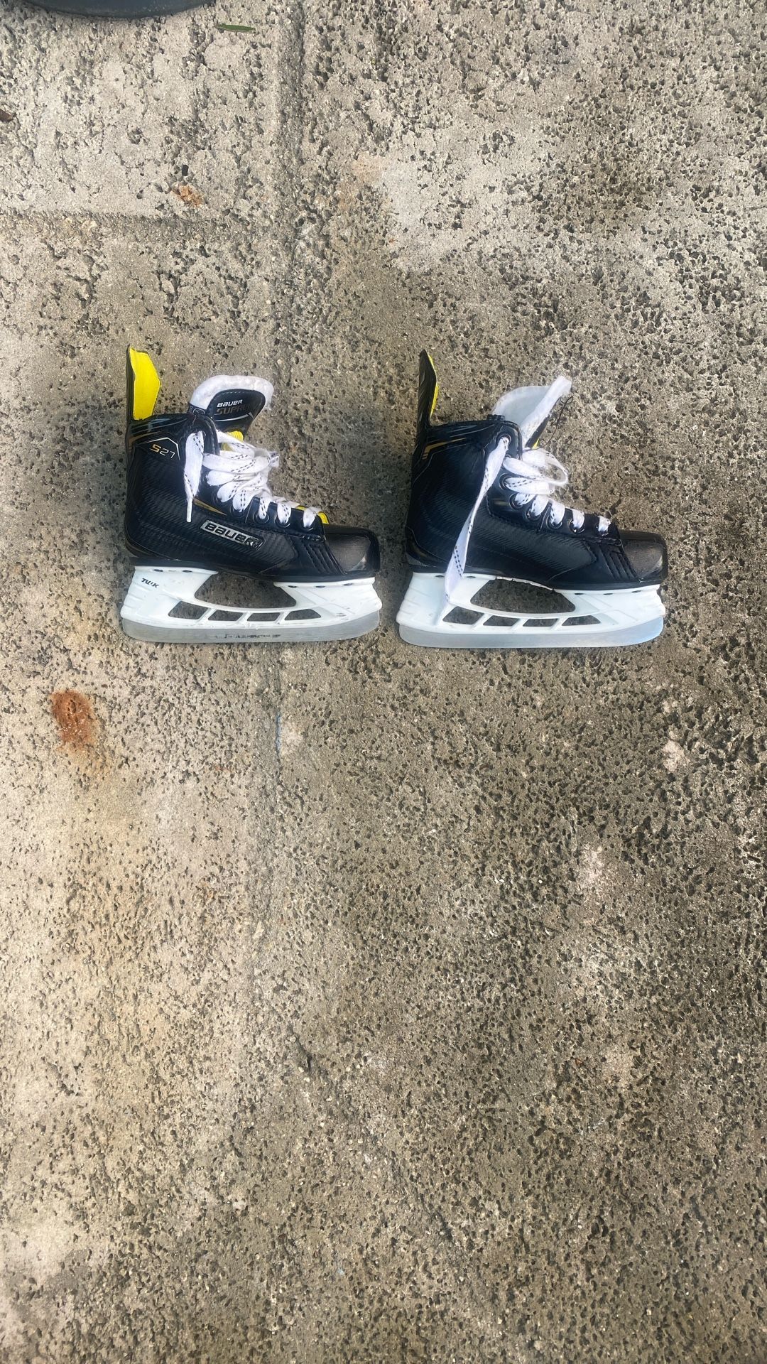 youth bauer ice skates