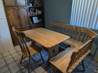Breakfast nook table