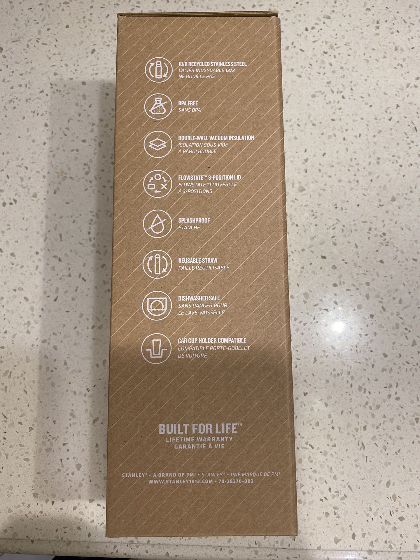 Stanley Quencher H2.0 Flowstate Tumbler 40oz Dune for Sale in Monterey  Park, CA - OfferUp